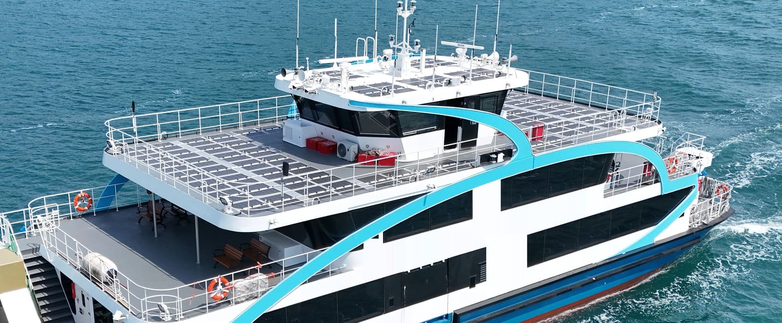 OBLUE FERRY 35E top deck — solar panel arrays around the wheelhouse