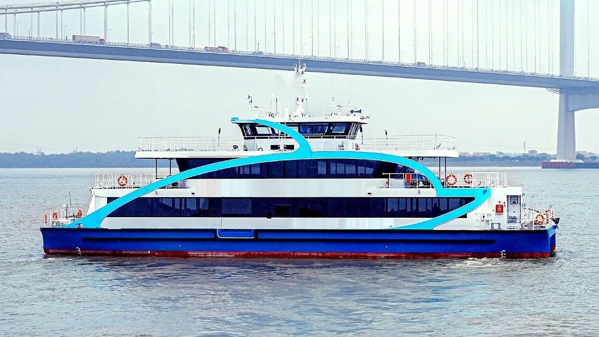 OBLUE FERRY 35E side profile underway in Hong Kong waters