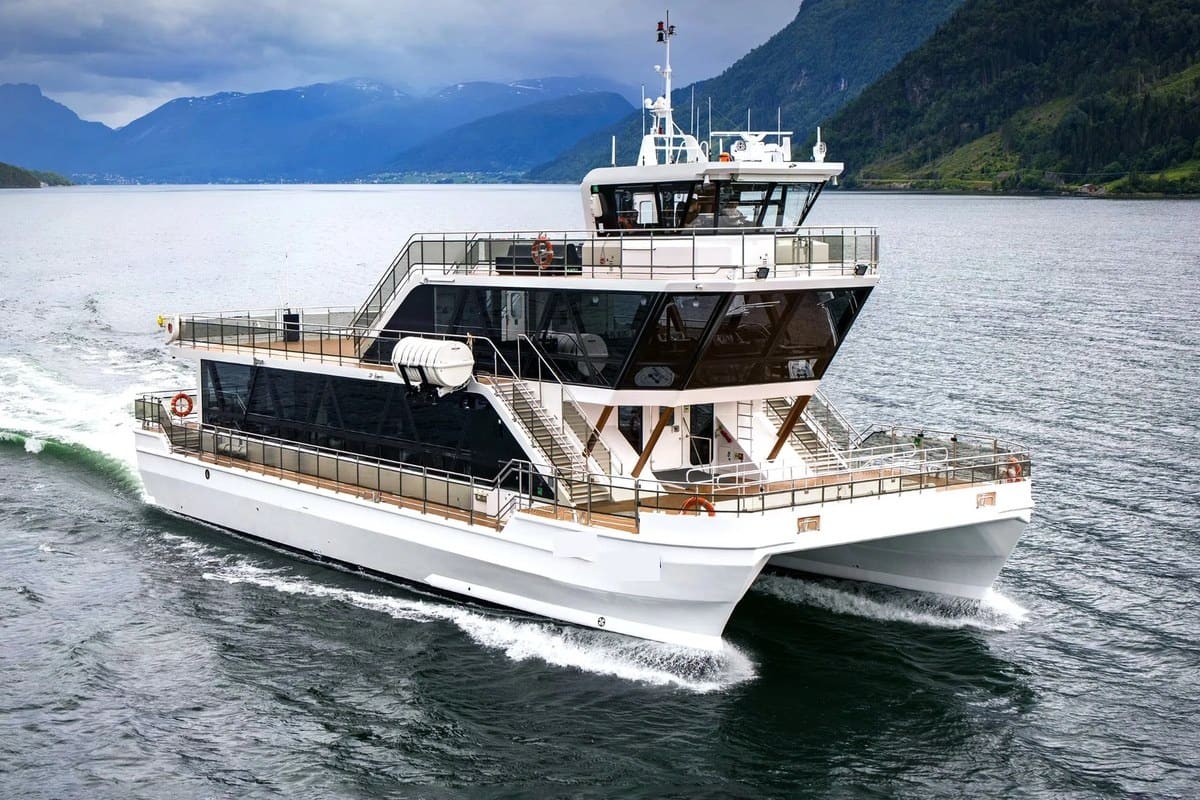 OBLUE SEASIGHT 26 — 26.1 m · 149 PAX · 19.9 kn